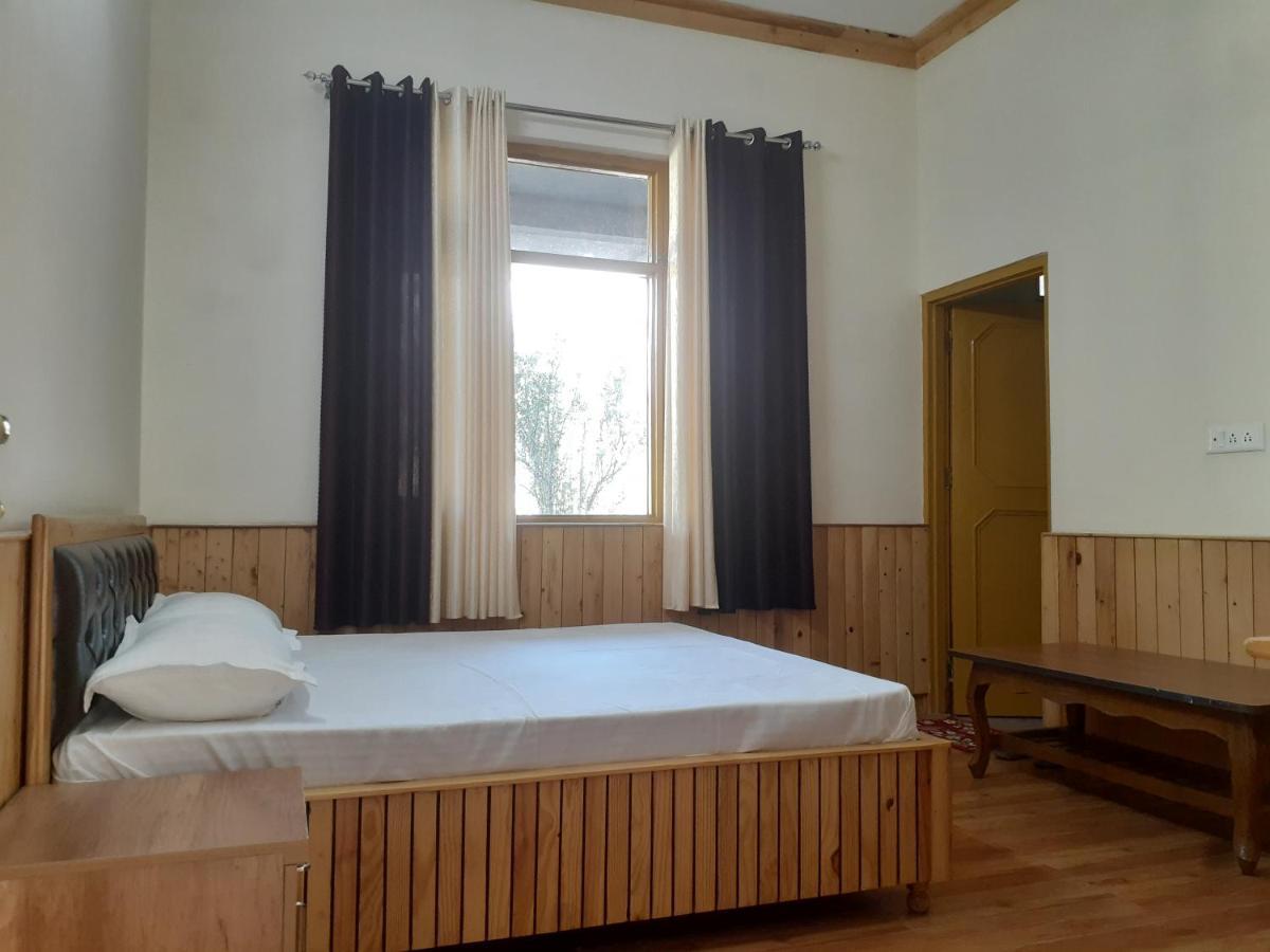 Gazing Moon Homestay Shamshi Exterior photo